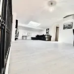 Serbes Top Floor