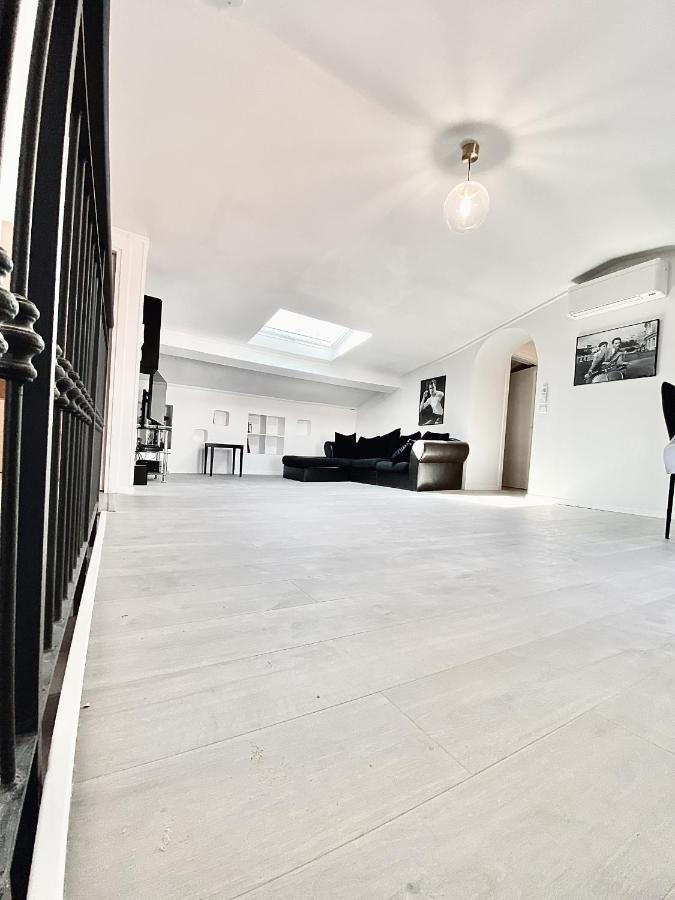 Serbes Floor