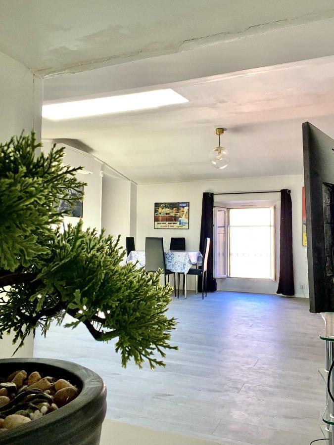 Serbes Floor Cannes