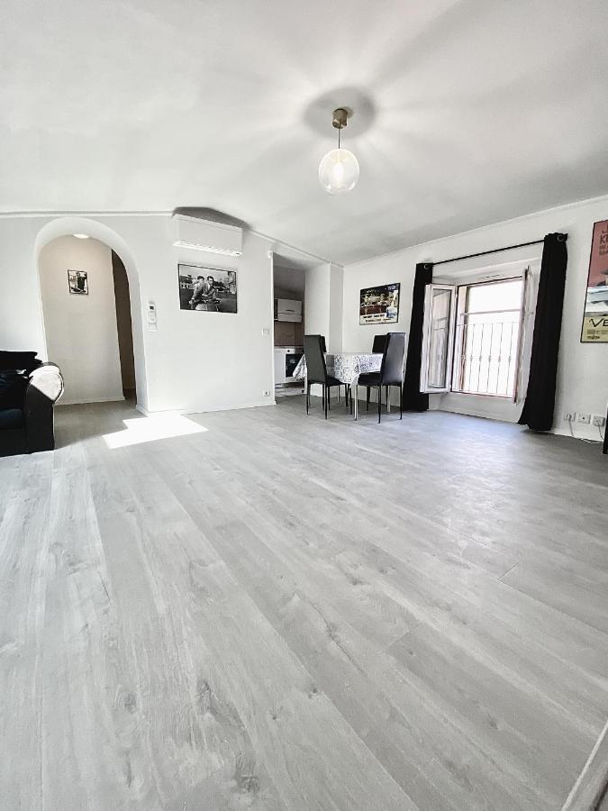 Serbes Floor Appartement